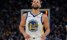 开云体育在线-勇士客场战胜掘金，库里25+7