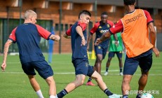 开云下载-热那亚战术失误频现，球队面临危机