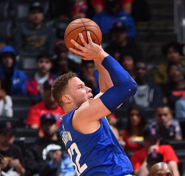 活塞击败老鹰,格里芬砍下20+10 活塞击败老鹰,格里芬砍下20+10