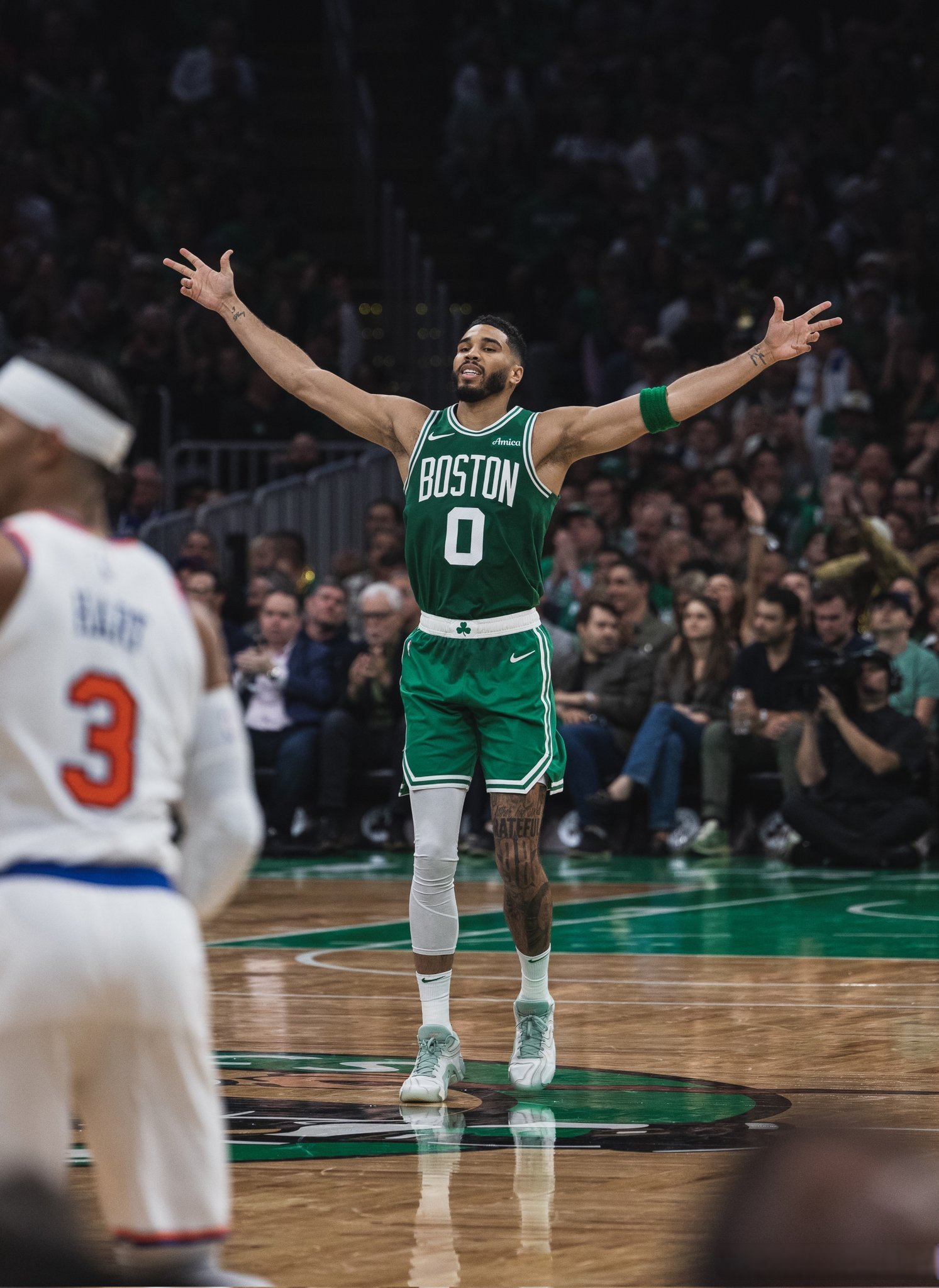 凯尔特人击败掘金取得三连胜 凯尔特人击败掘金取得三连胜