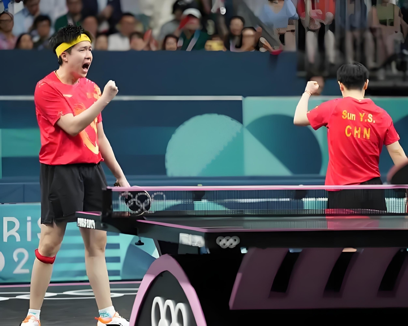 比赛细节曝光，选手之间默契配合展现团队实力