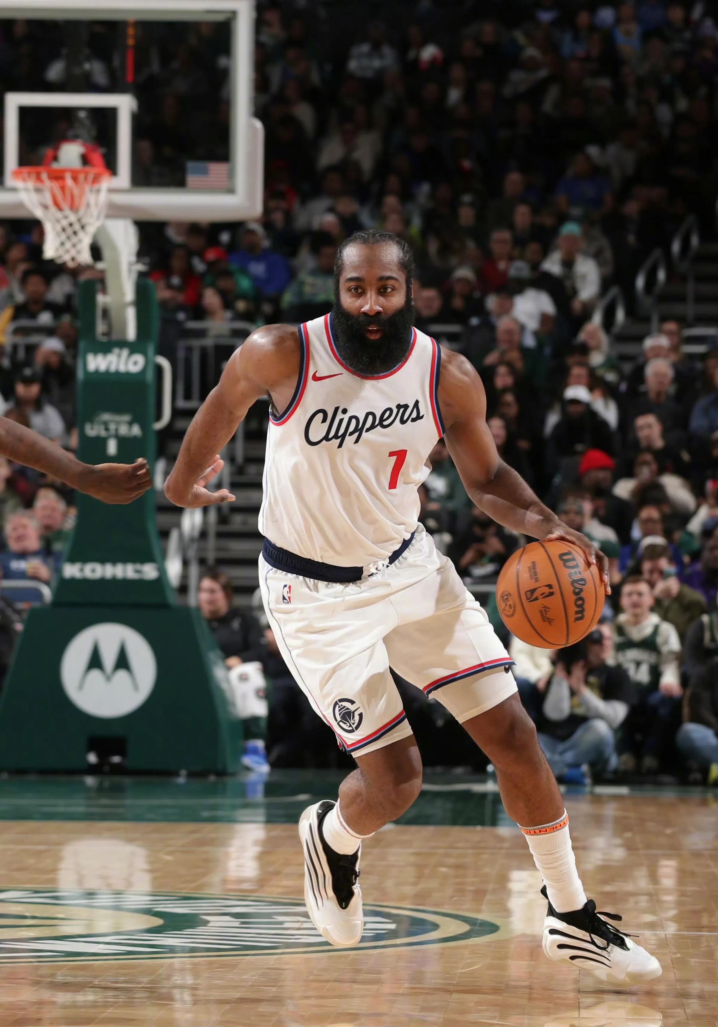 火箭主场不敌灰熊，哈登个人表现出色