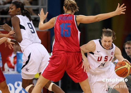 捷克取得胜利,卫冕冠军晋级下一轮的简单介绍 捷克取得胜利,卫冕冠军晋级下一轮的简单介绍