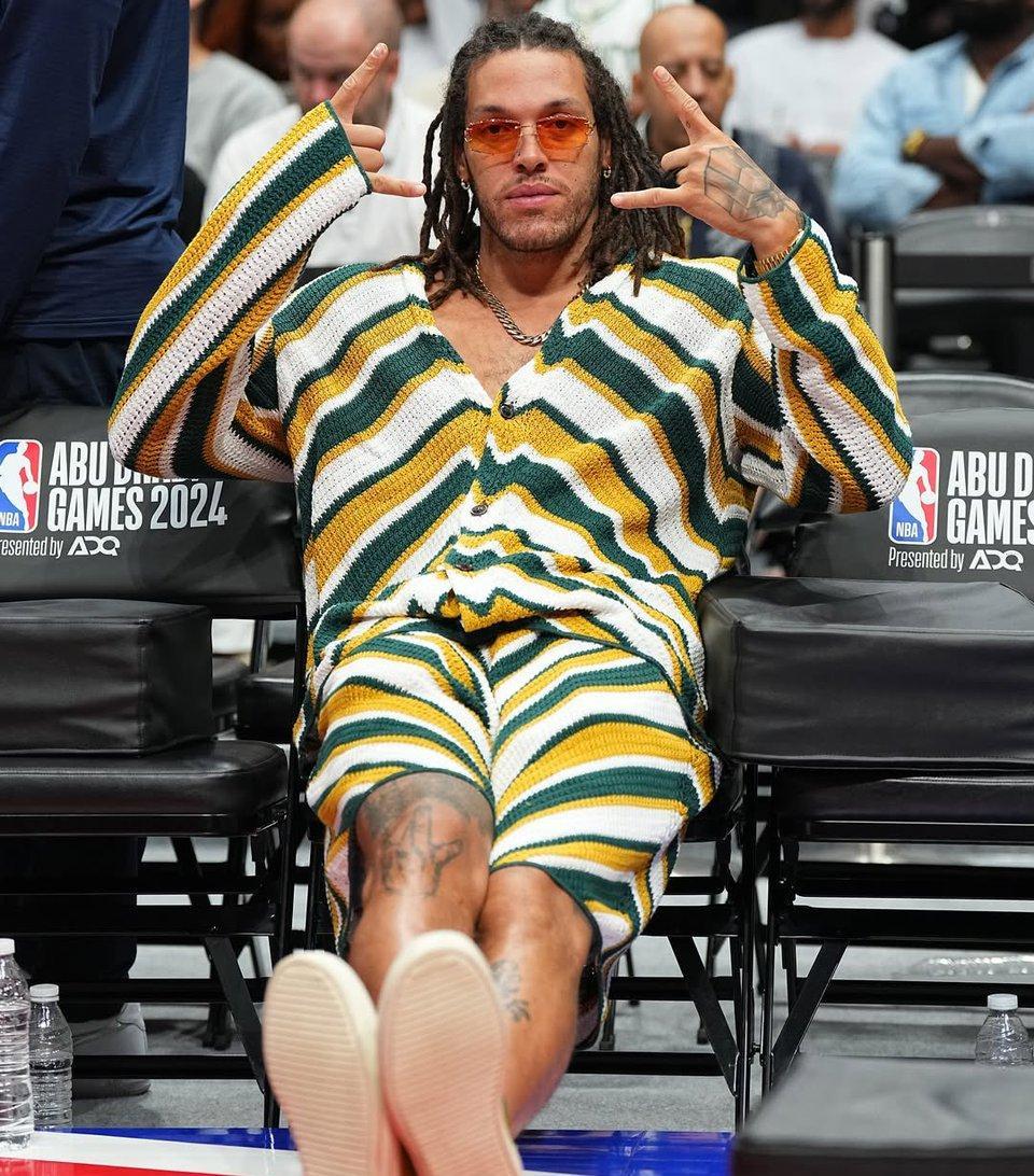 关于猛龙险胜新疆队，范弗利特关键制胜的信息